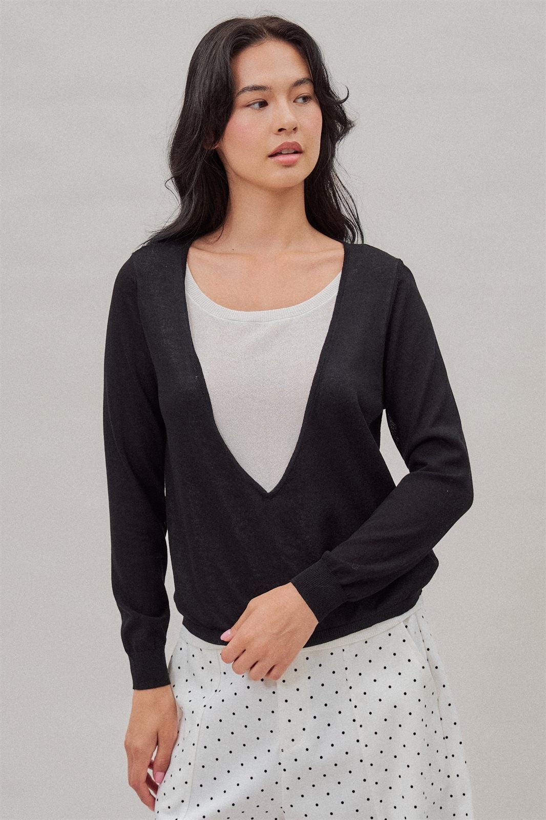 Fine Knit Plunge V Neck Long Sleeve Top in Black - Women's T-Shirts & Polos | Urban Daizy