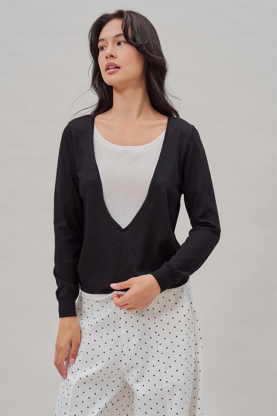 Fine Knit Plunge V Neck Long Sleeve Top in Black - Women's T-Shirts & Polos | Urban Daizy