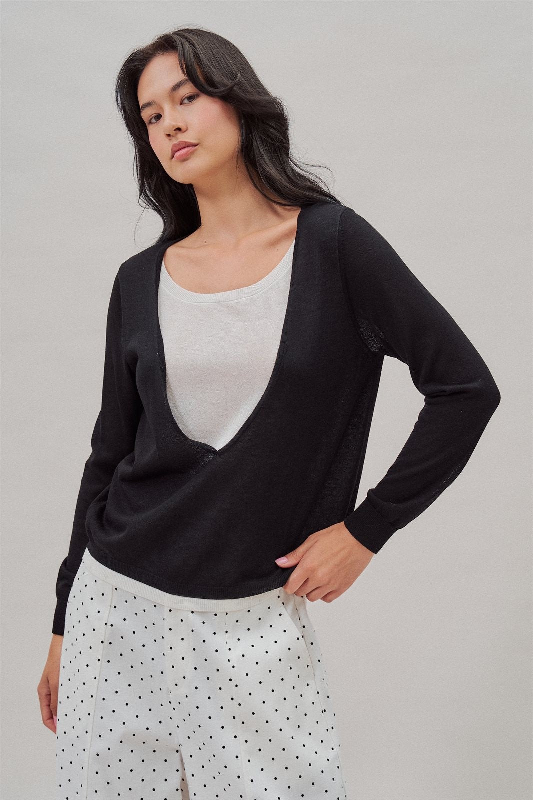 Fine Knit Plunge V Neck Long Sleeve Top in Black - Women's T-Shirts & Polos | Urban Daizy