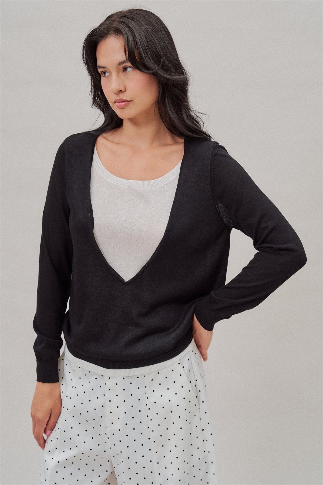 Fine Knit Plunge V Neck Long Sleeve Top in Black - Women's T-Shirts & Polos | Urban Daizy