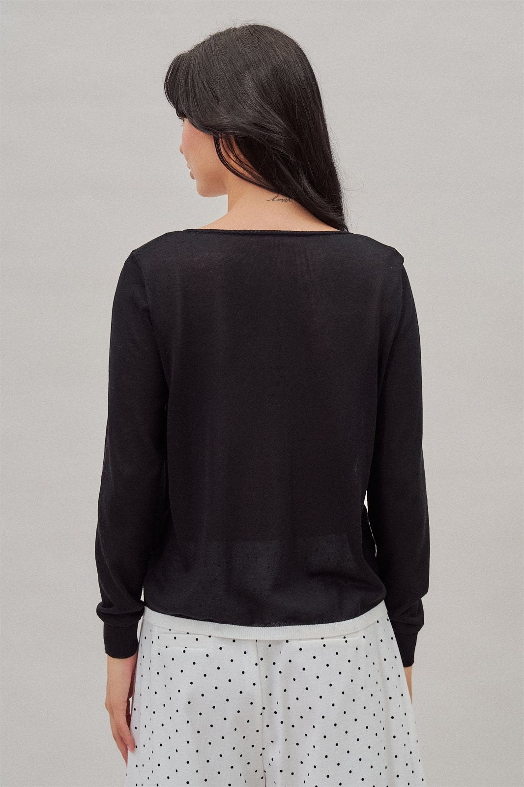 Fine Knit Plunge V Neck Long Sleeve Top in Black - Women's T-Shirts & Polos | Urban Daizy