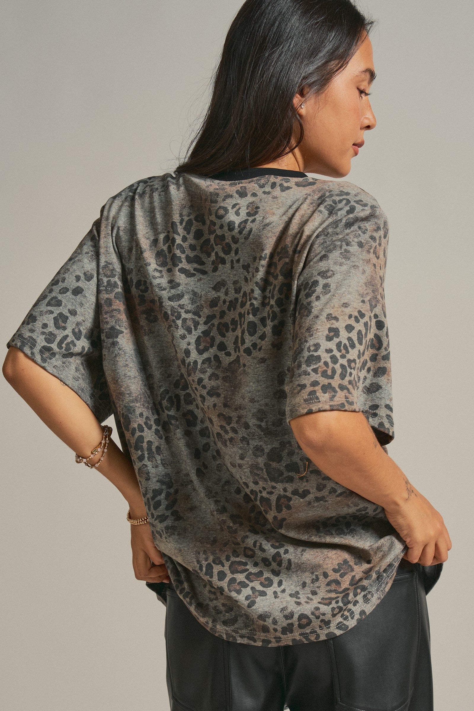 Leopard Animal Print Oversized Tee Y2K Western 90s for Women in Leopard - Women's Fashion | Urban Daizy