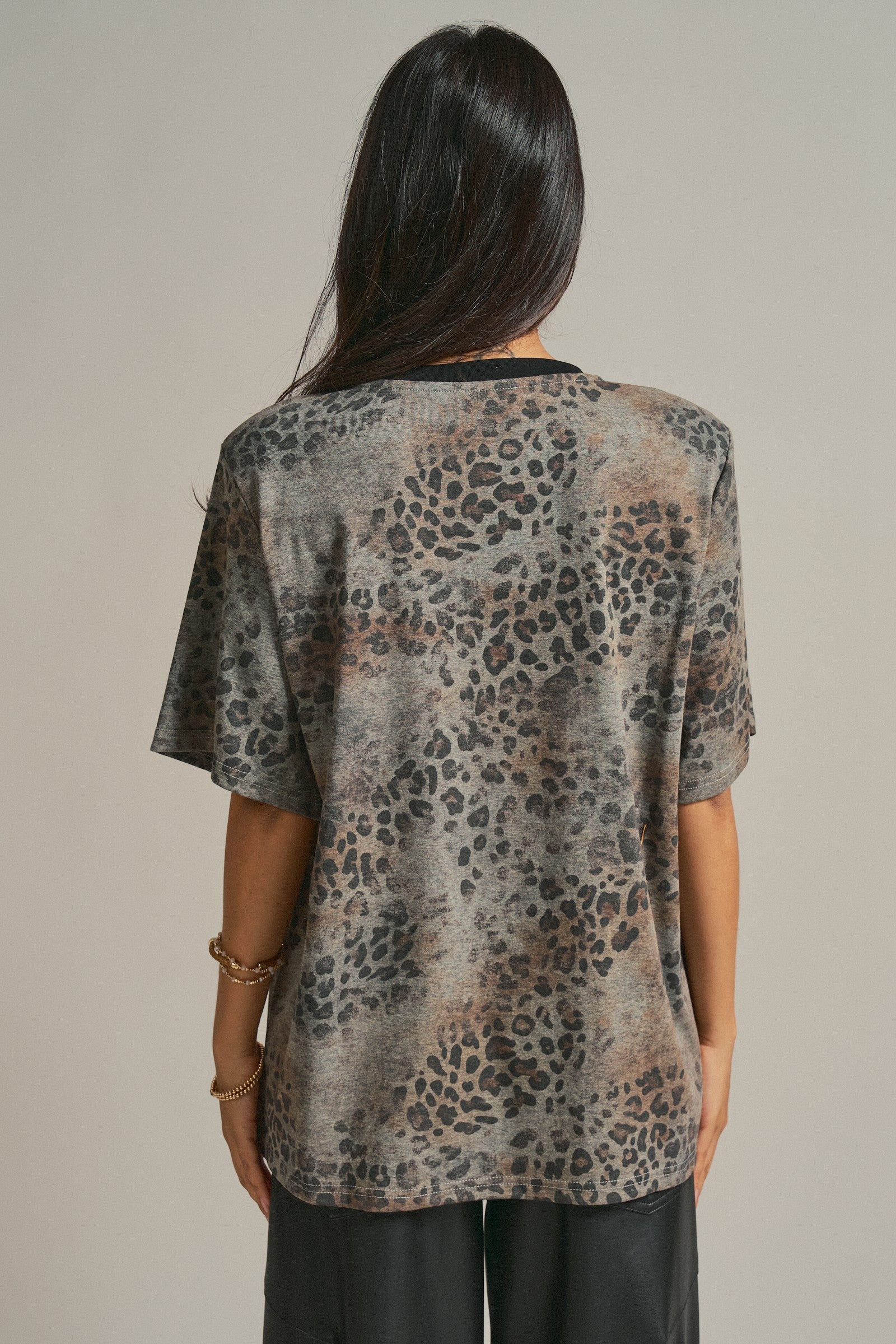 Leopard Animal Print Oversized Tee Y2K Western 90s for Women in Leopard - Women's Fashion | Urban Daizy