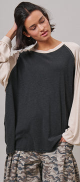 Off Duty Colorblock Raglan Tee in Charcoal - Women's T-Shirts & Polos | Urban Daizy