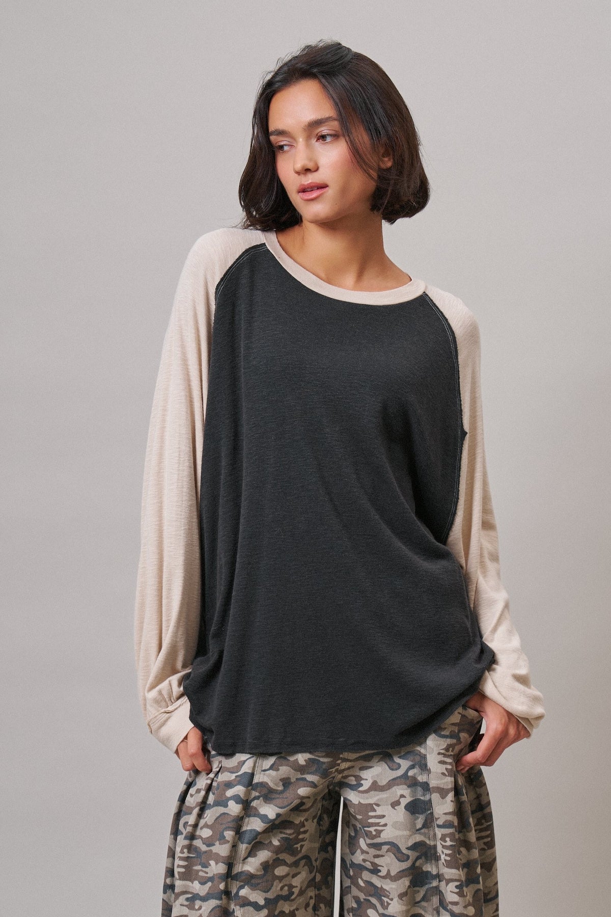 Off Duty Colorblock Raglan Tee in Charcoal - Women's T-Shirts & Polos | Urban Daizy
