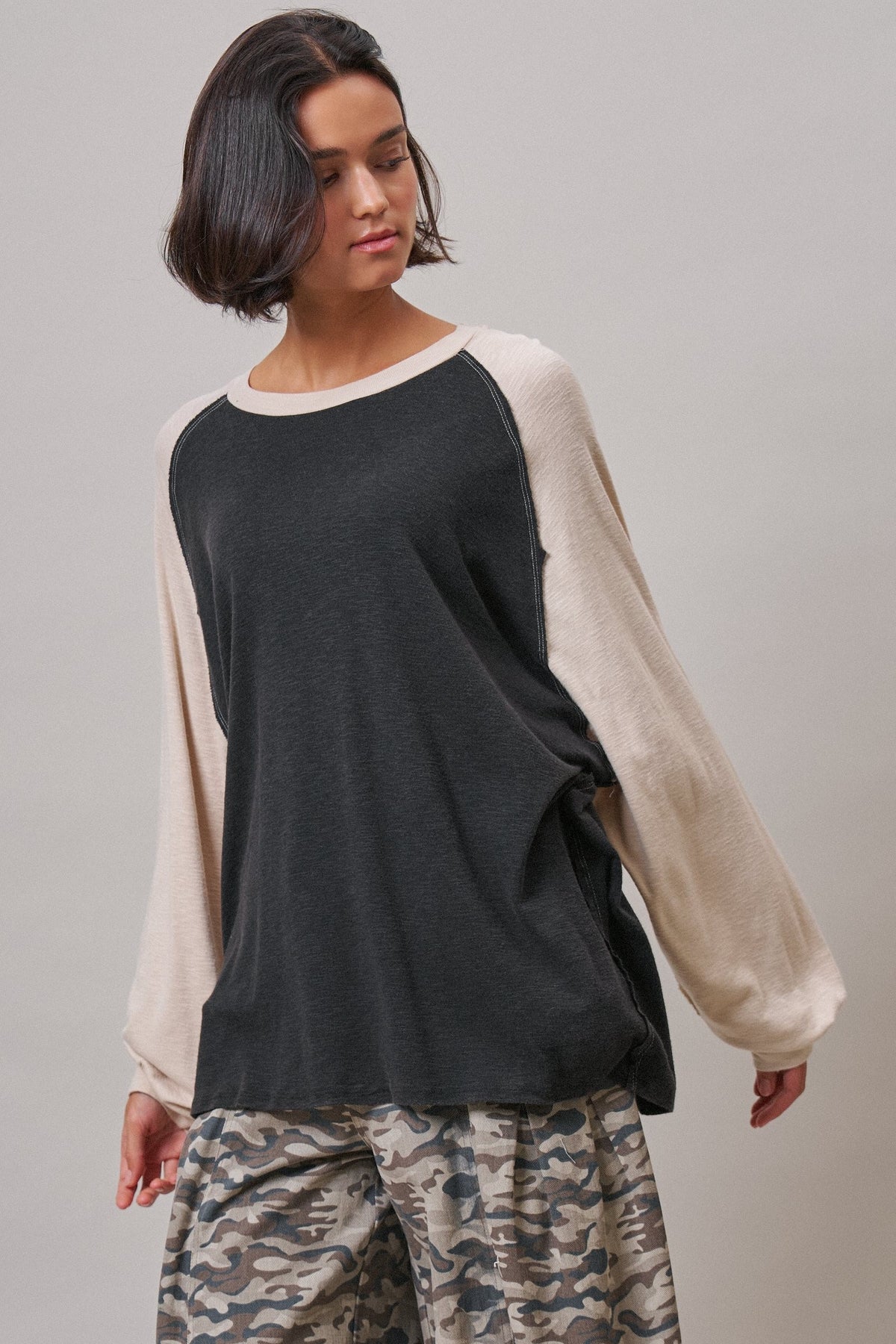 Off Duty Colorblock Raglan Tee in Charcoal - Women's T-Shirts & Polos | Urban Daizy